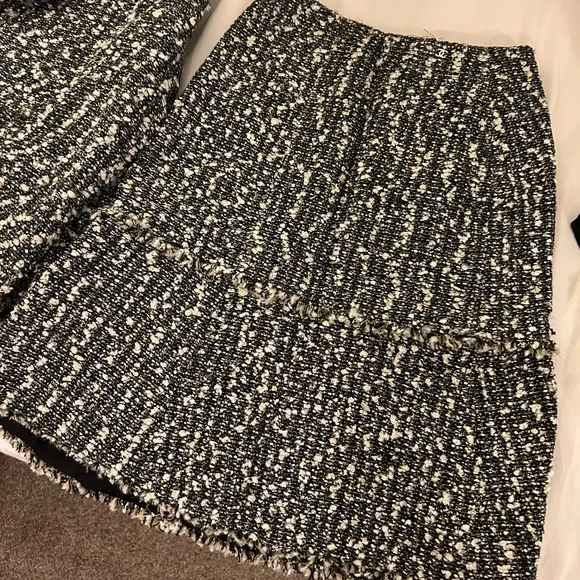SOLD UNIQUE Authentic Chanel Tweed Suit set 2004 Autumn size 38. SOLD❌❌ - Picture 5 of 10